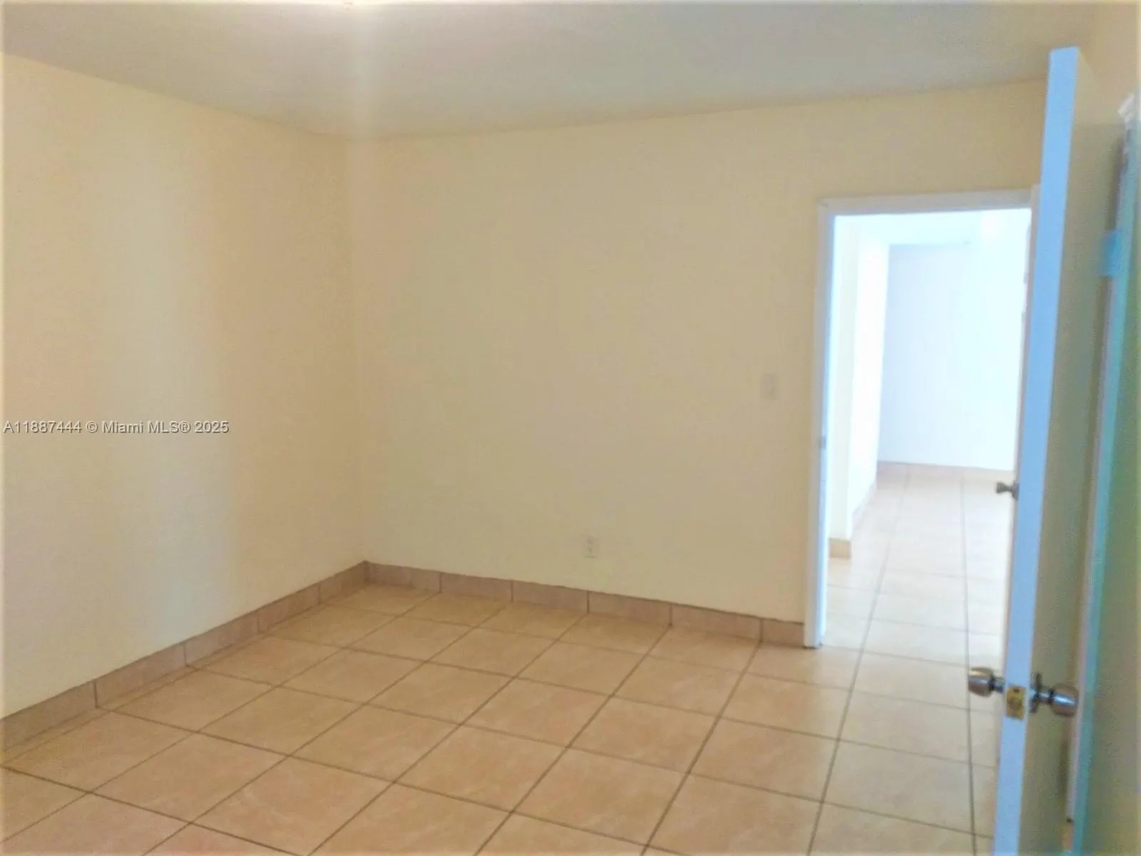 1101 8th St, #1103