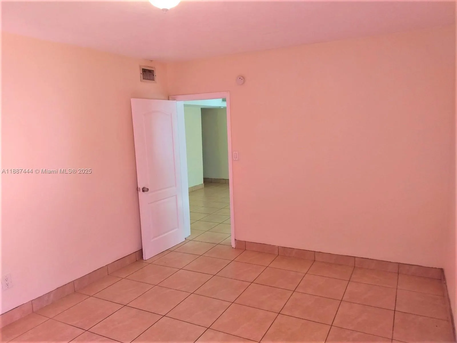 1101 8th St, #1103