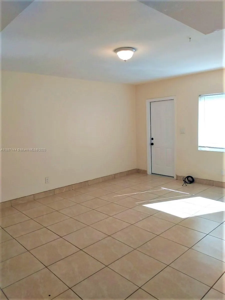 1101 8th St, #1103