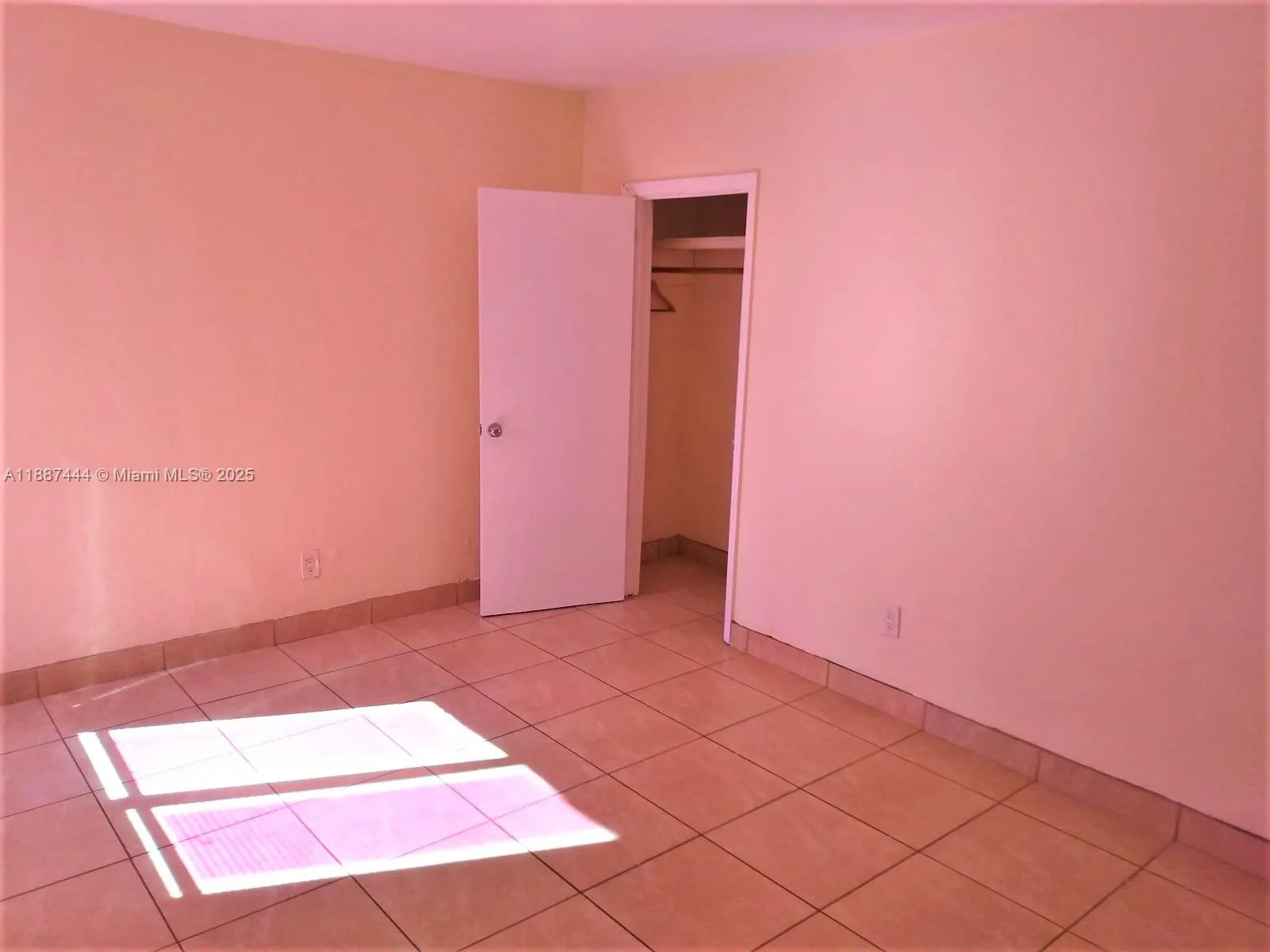 1101 8th St, #1103