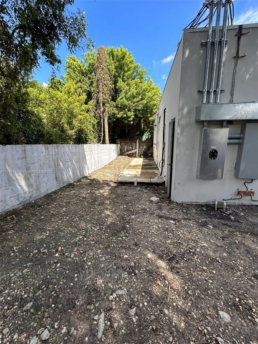 4200 NW 2nd Ave