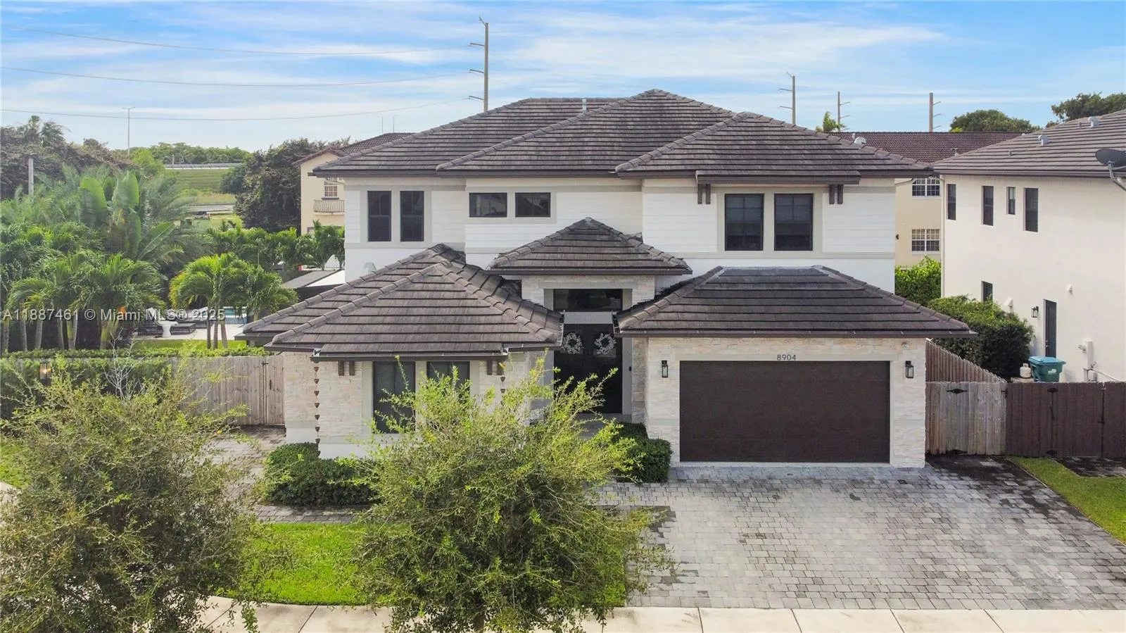 8904 SW 69th Ter