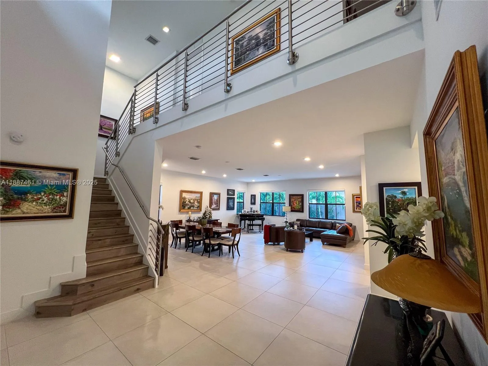 8904 SW 69th Ter