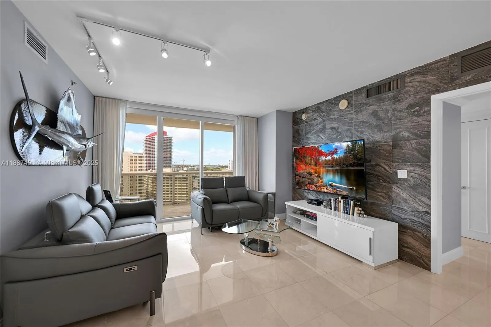 1850 S OCEAN DR, #1507