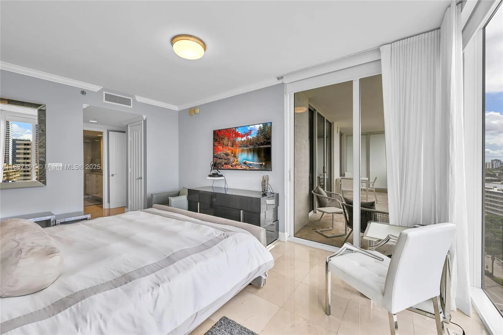 1850 S OCEAN DR, #1507