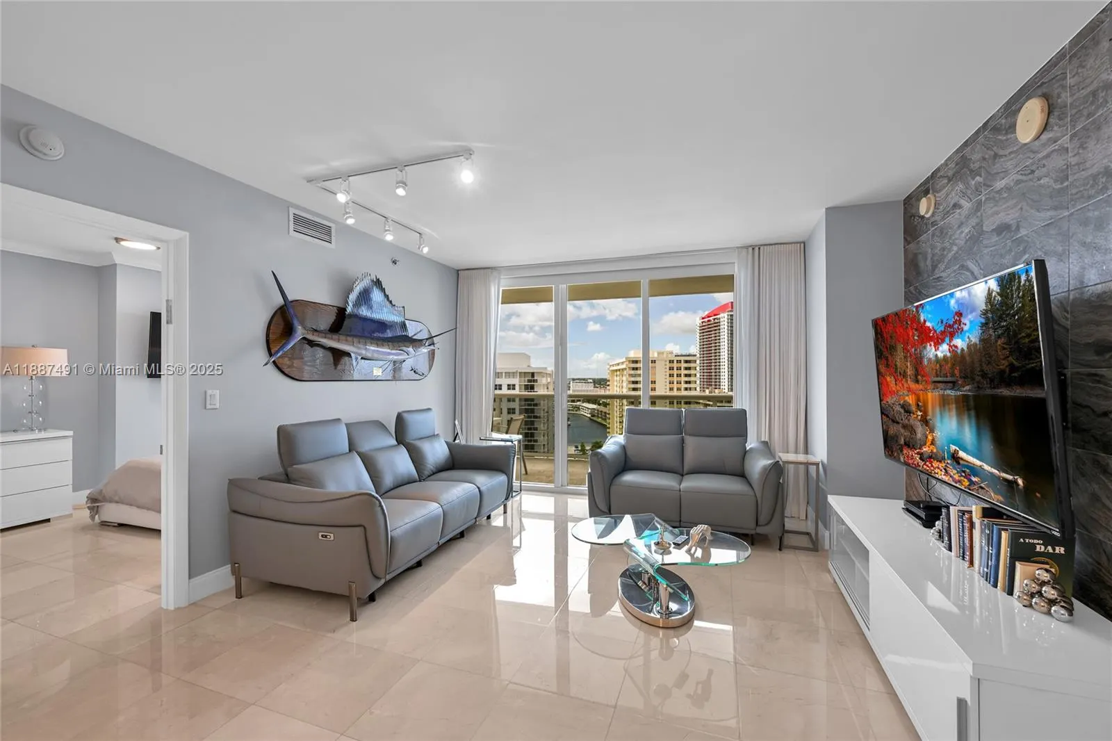 1850 S OCEAN DR, #1507