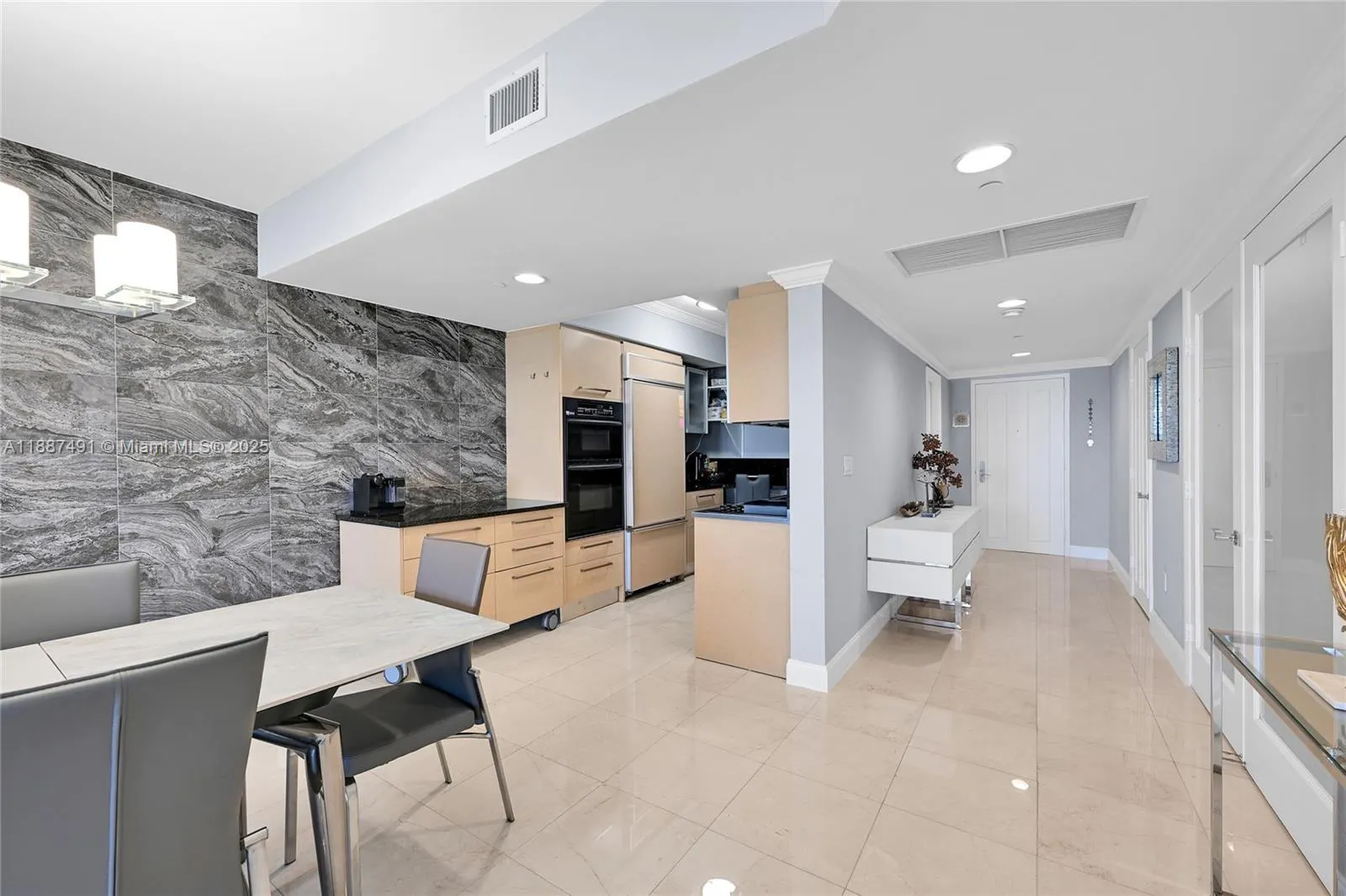 1850 S OCEAN DR, #1507