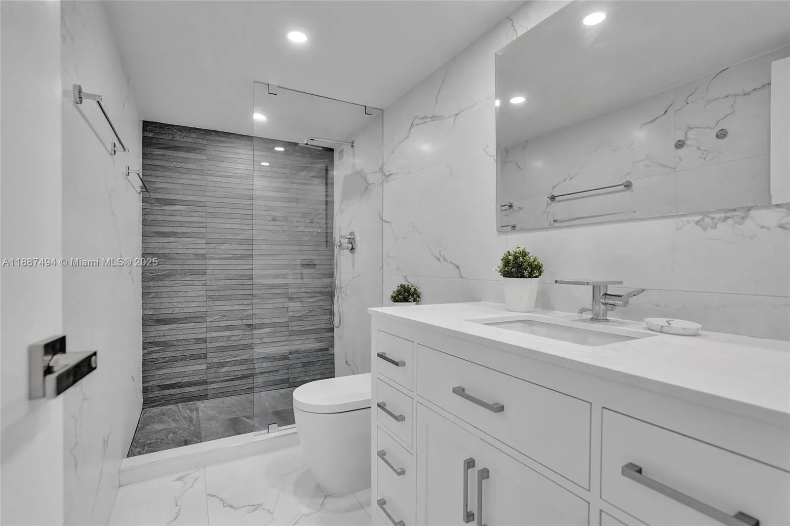 5700 Collins Ave, #12E