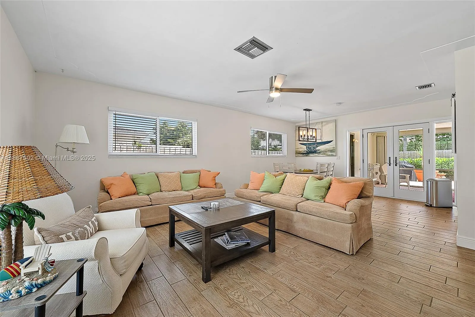 367 W Riverside Drive