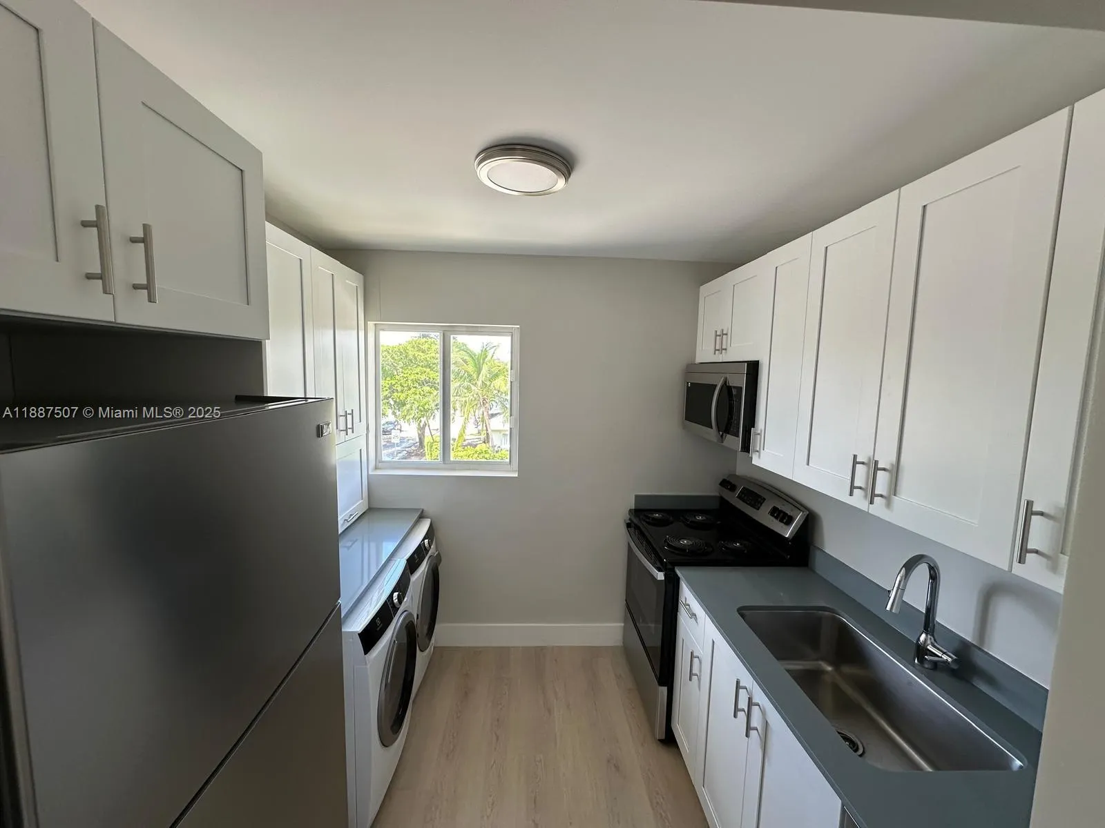 1101 NE 80th St, #208