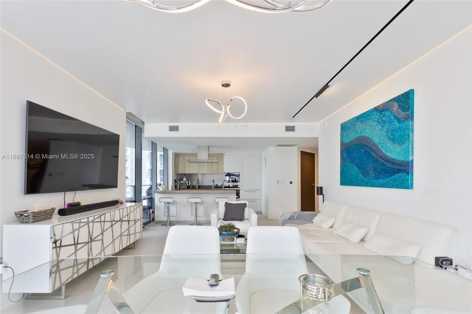 1000 Brickell Plz, #2515