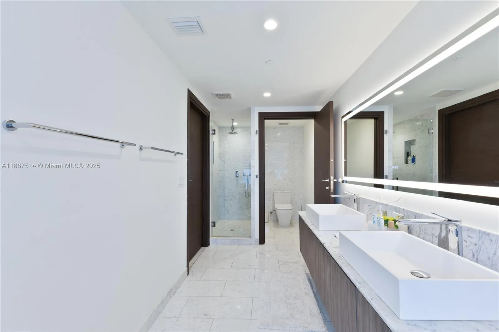 1000 Brickell Plz, #2515