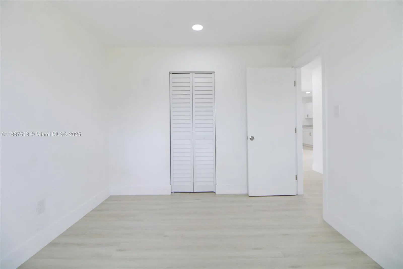 1640 NW 27th Ave