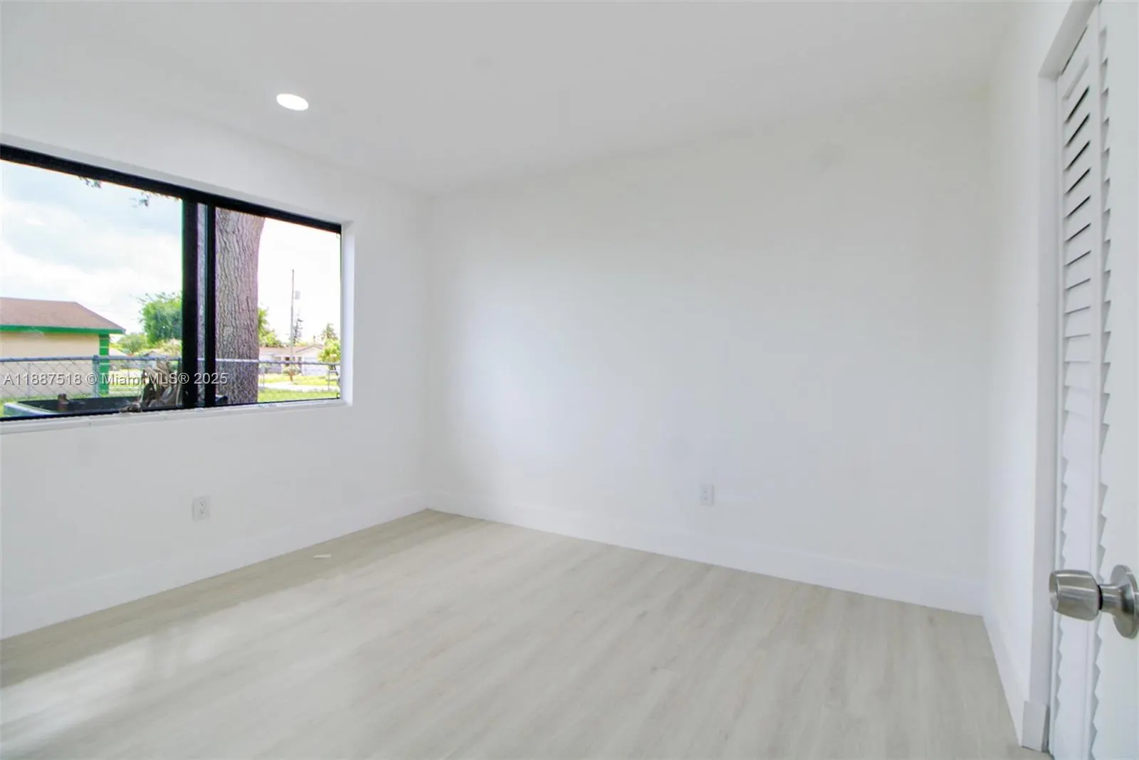 1640 NW 27th Ave
