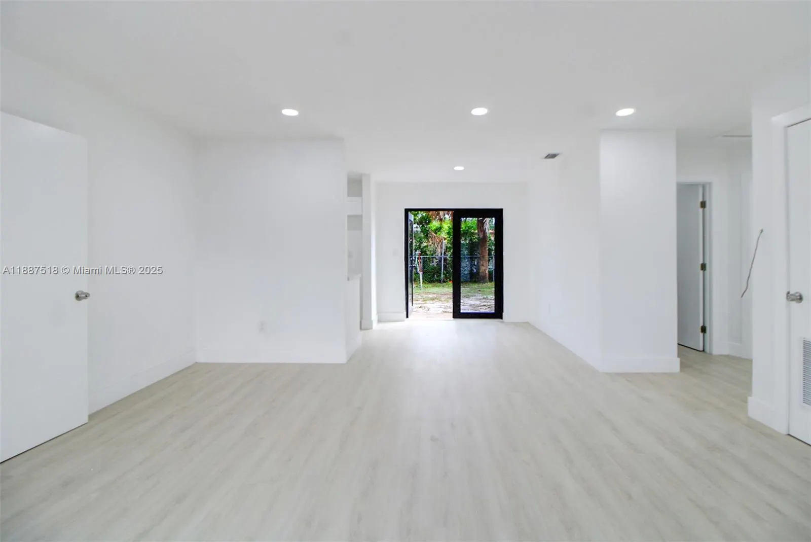 1640 NW 27th Ave