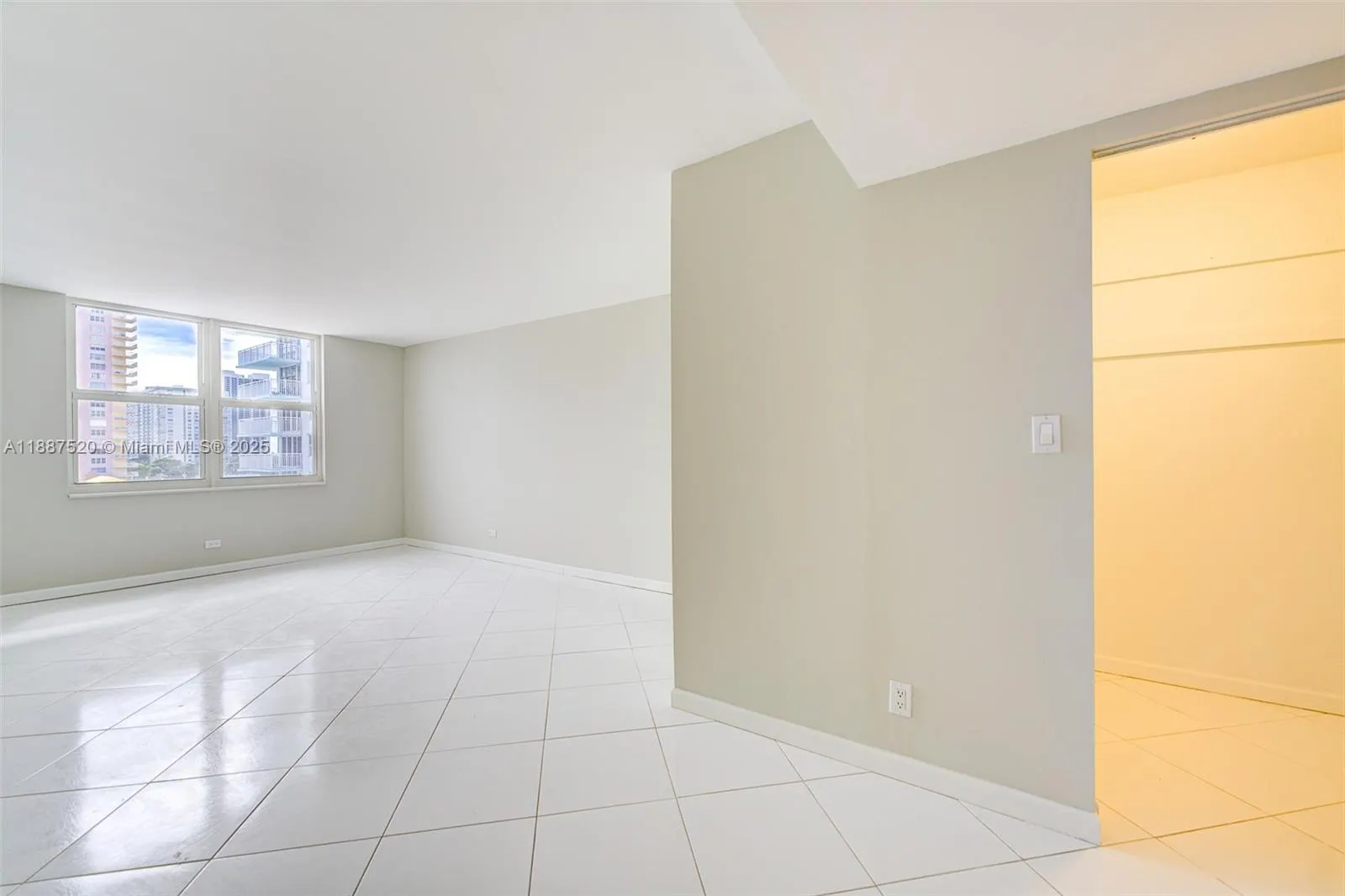 301 174th St, #618