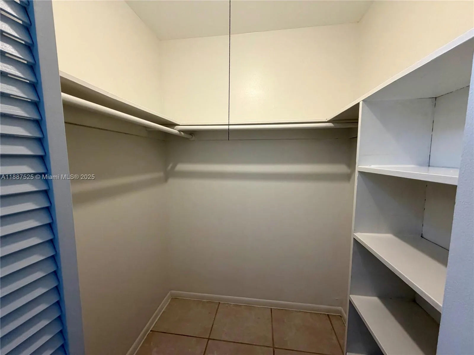 8101 SW 72nd Ave, #219W