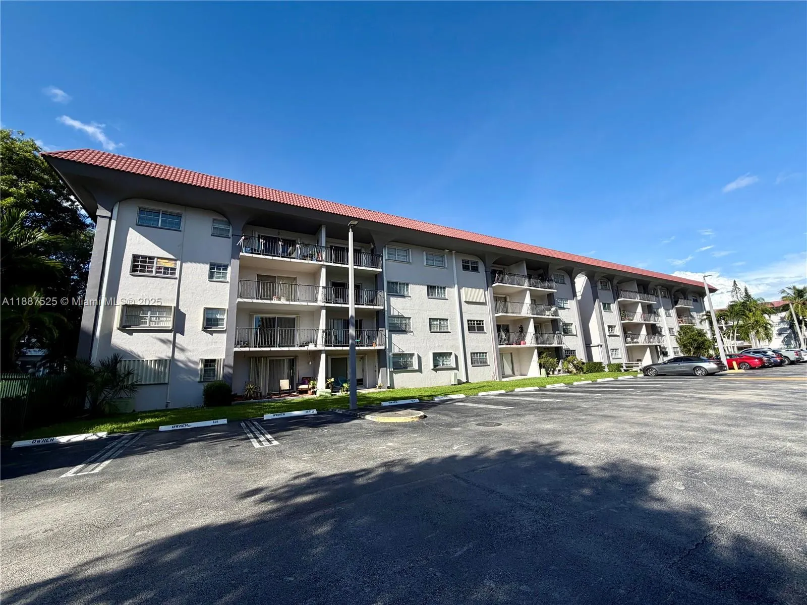 8101 SW 72nd Ave, #219W