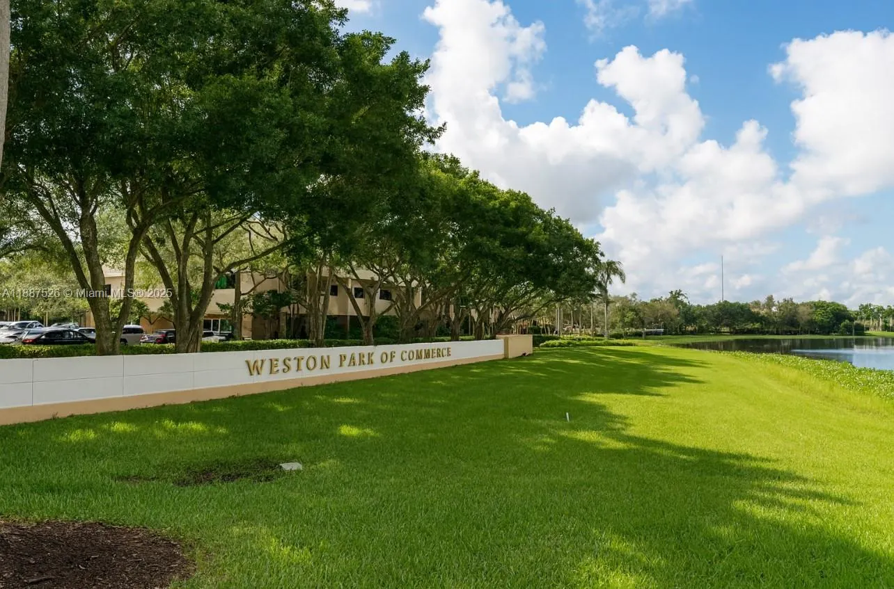1625 N Commerce Pkwy, #225