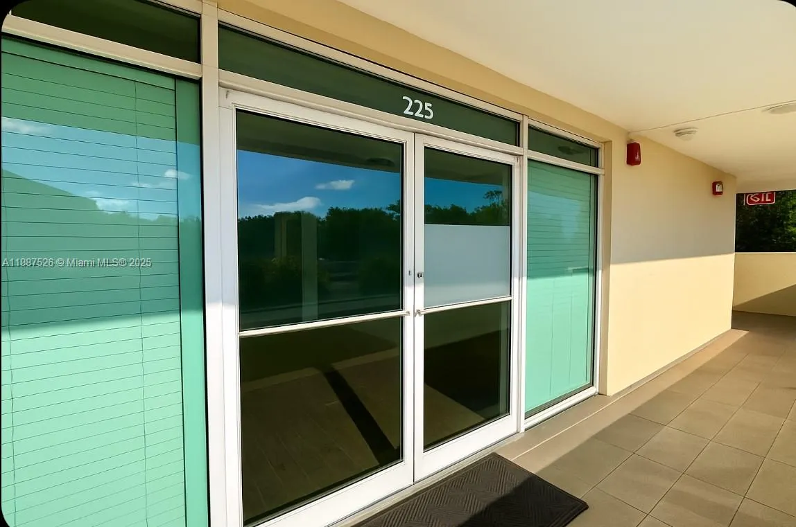 1625 N Commerce Pkwy, #225