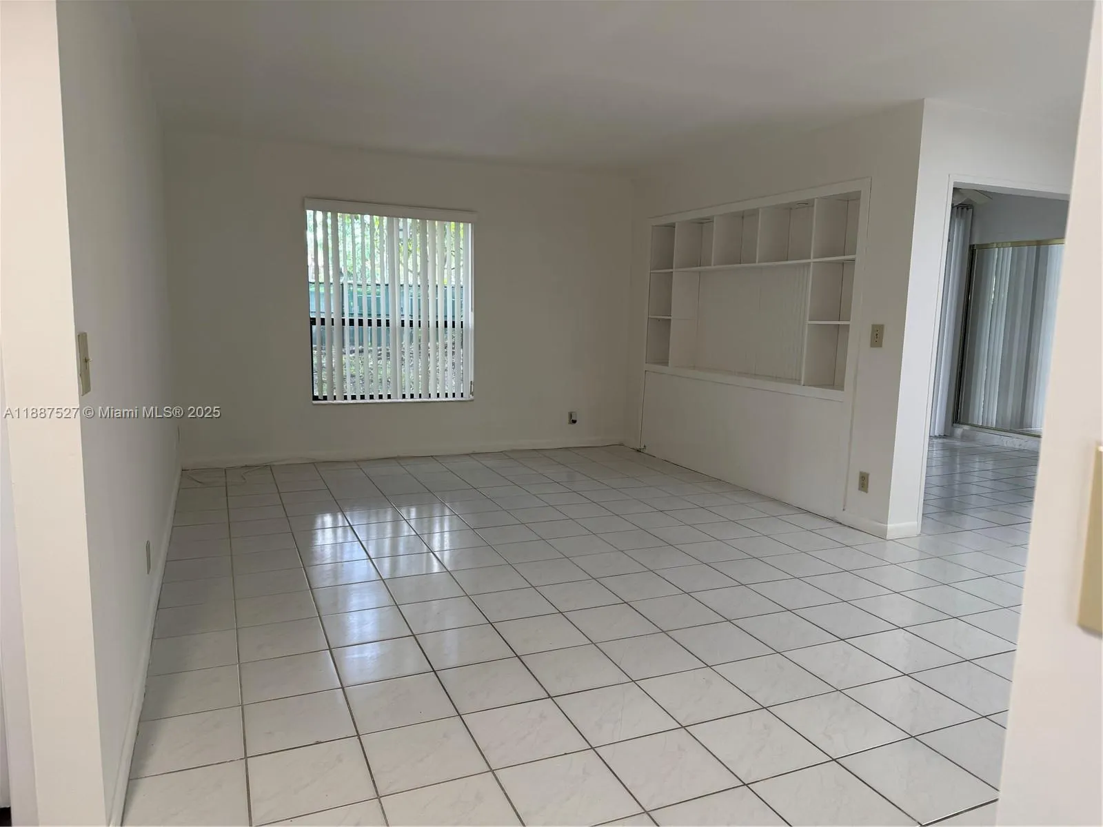 3929 N Carambola Cir N, #2902