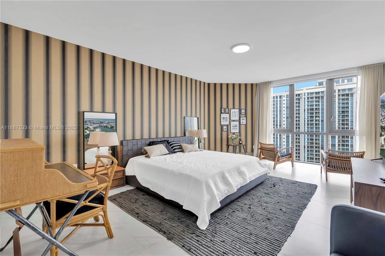 17111 Biscayne Blvd, #1709