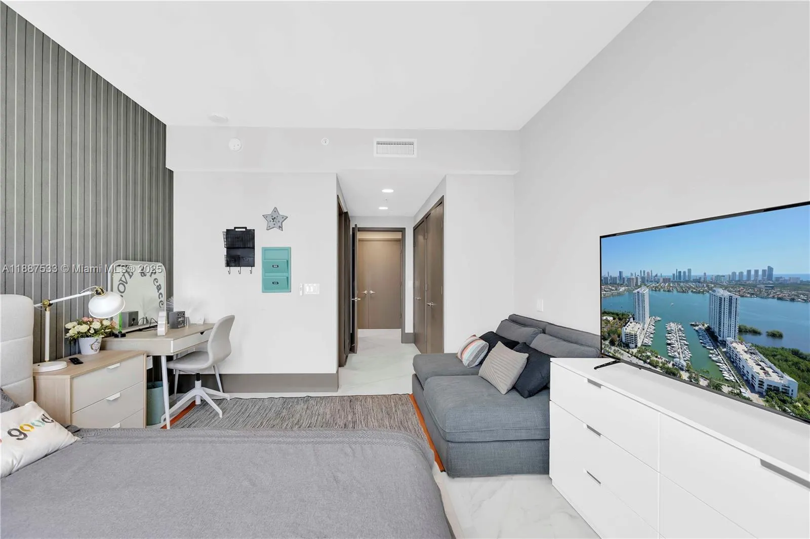 17111 Biscayne Blvd, #1709