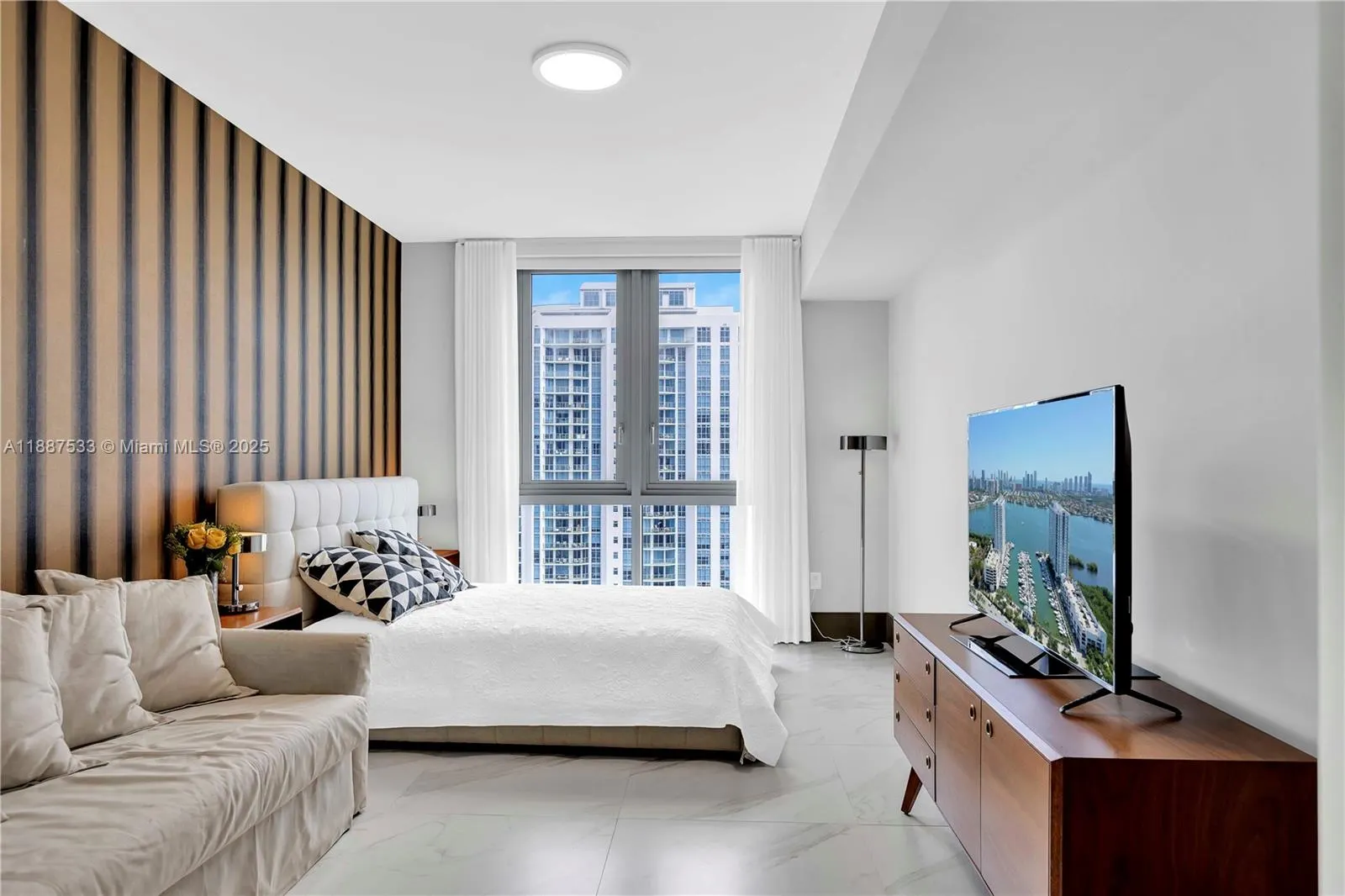 17111 Biscayne Blvd, #1709