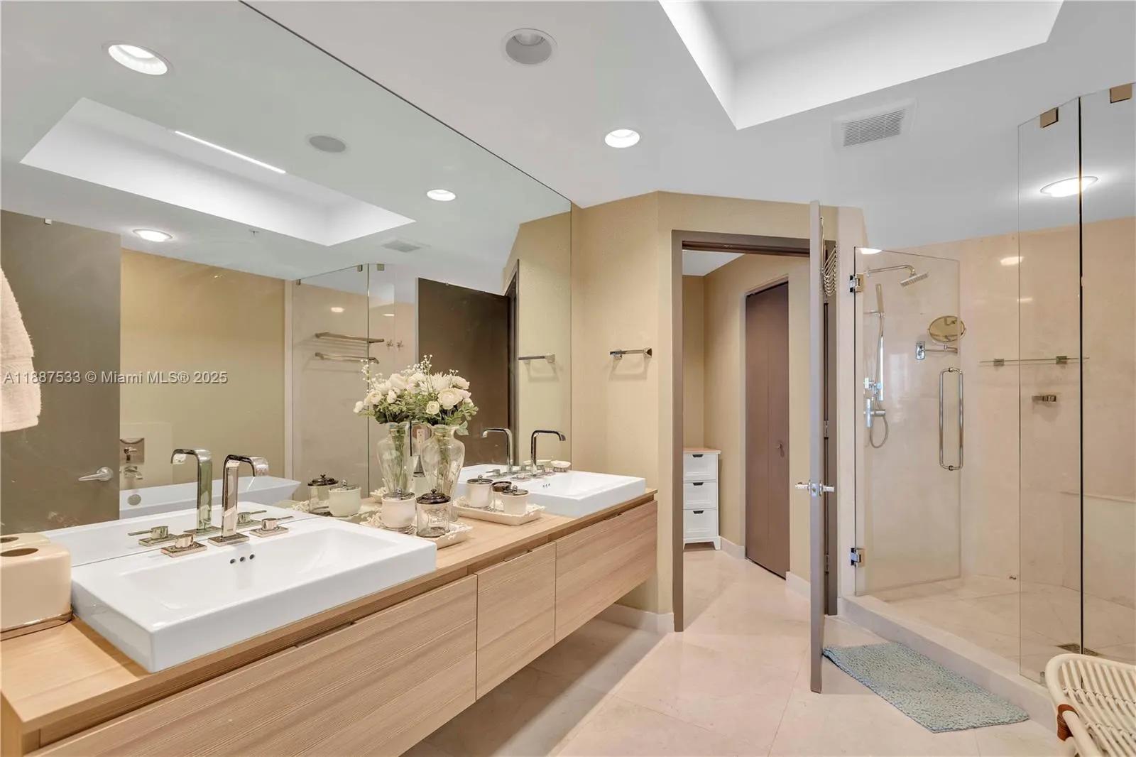 17111 Biscayne Blvd, #1709