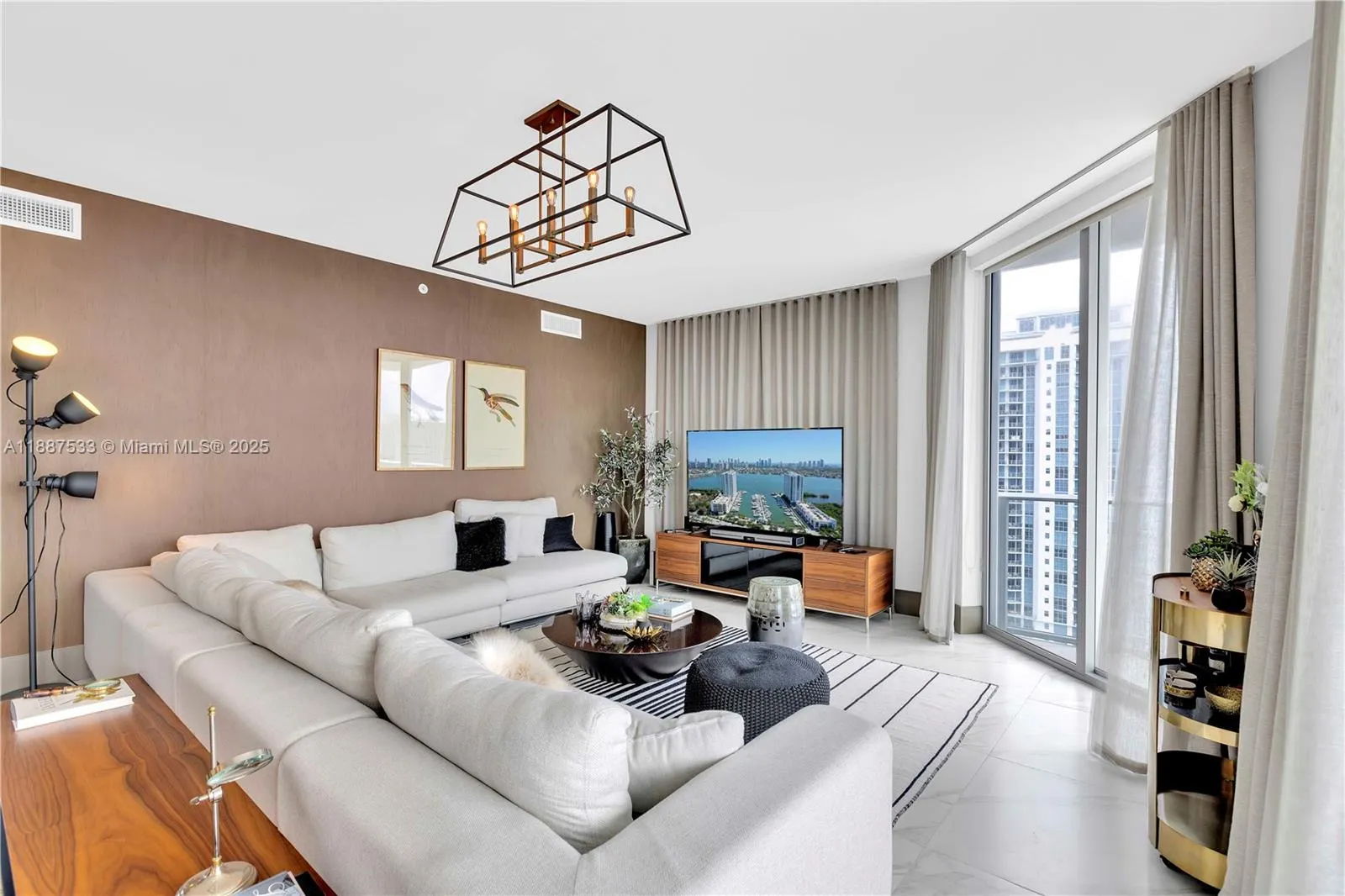 17111 Biscayne Blvd, #1709