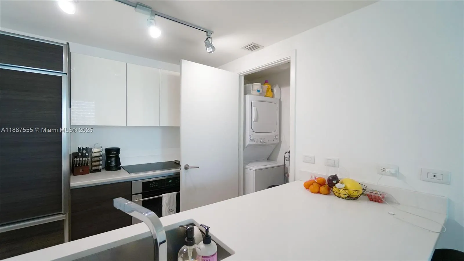 1100 S Miami Ave, #2909