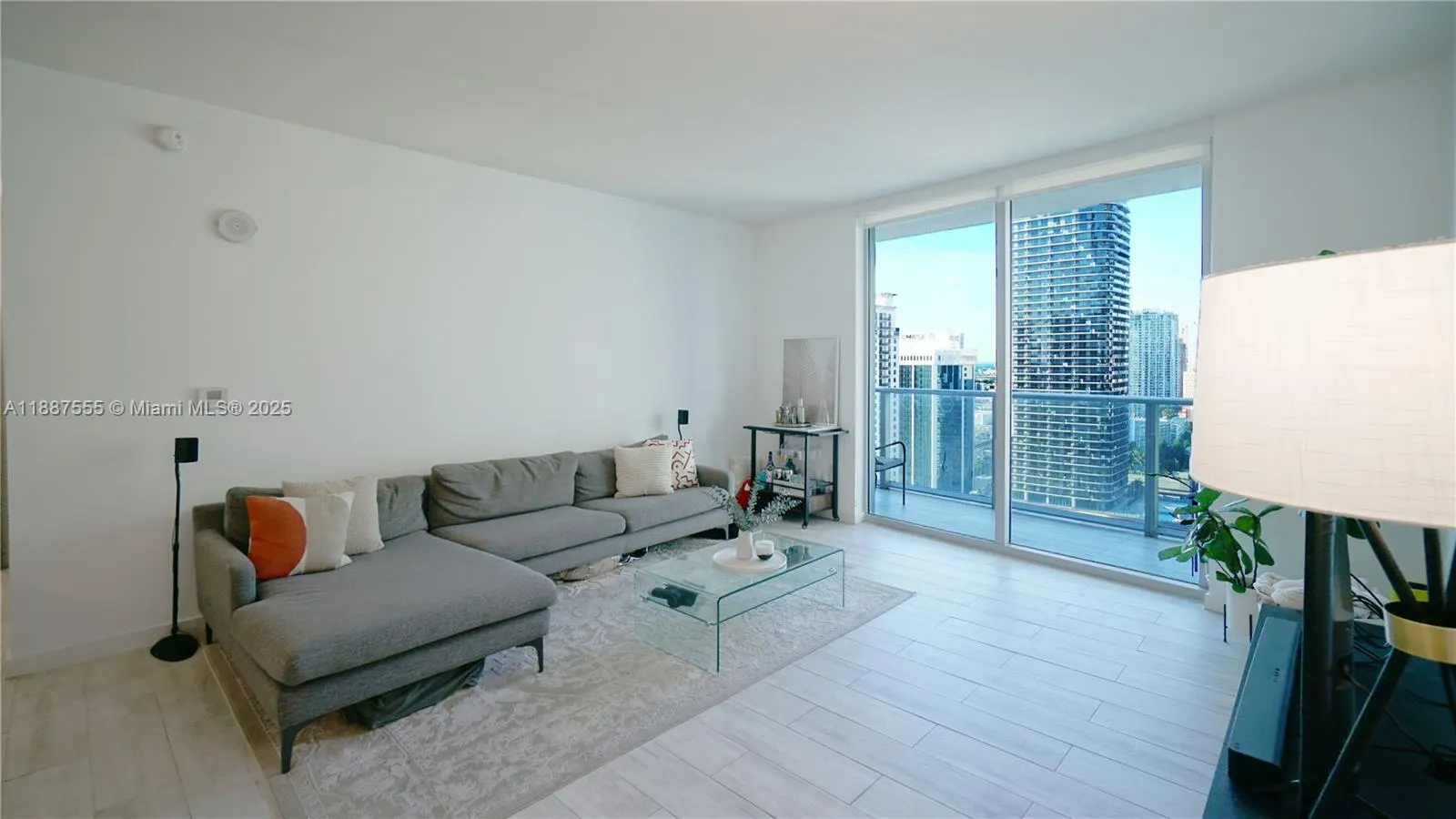 1100 S Miami Ave, #2909