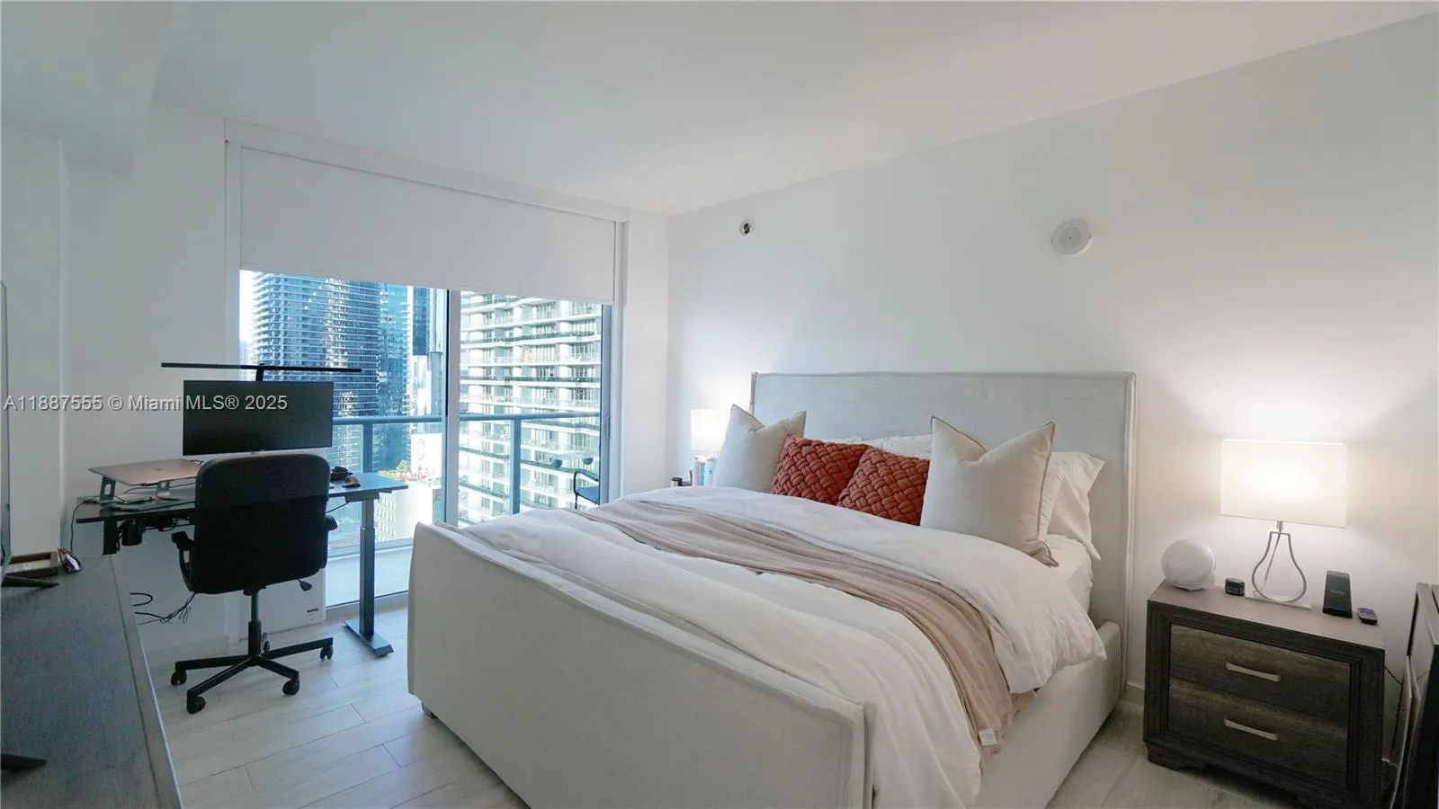 1100 S Miami Ave, #2909