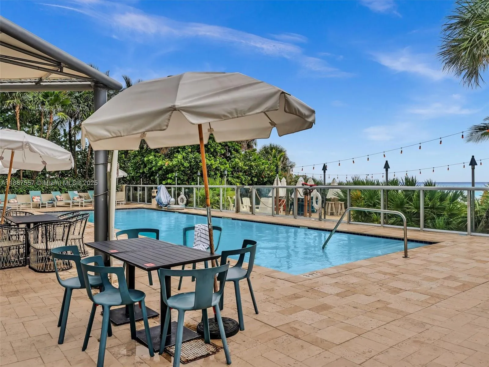 17315 Collins Ave, #1106