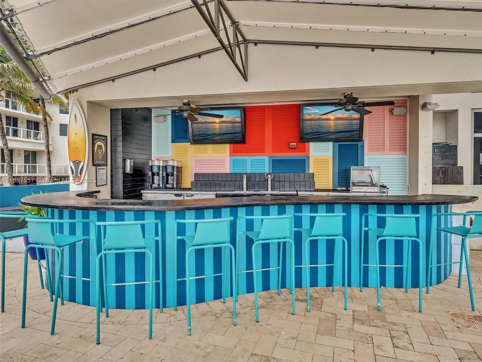 17315 Collins Ave, #1106