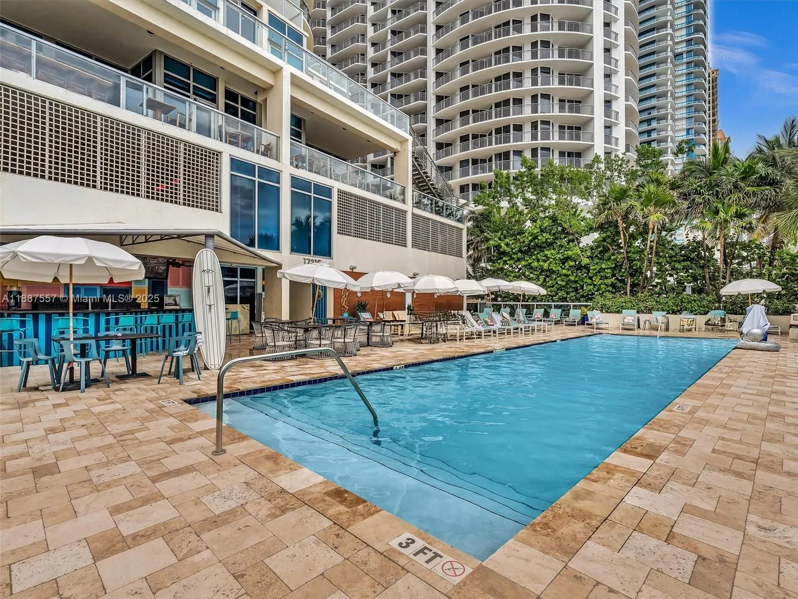 17315 Collins Ave, #1106
