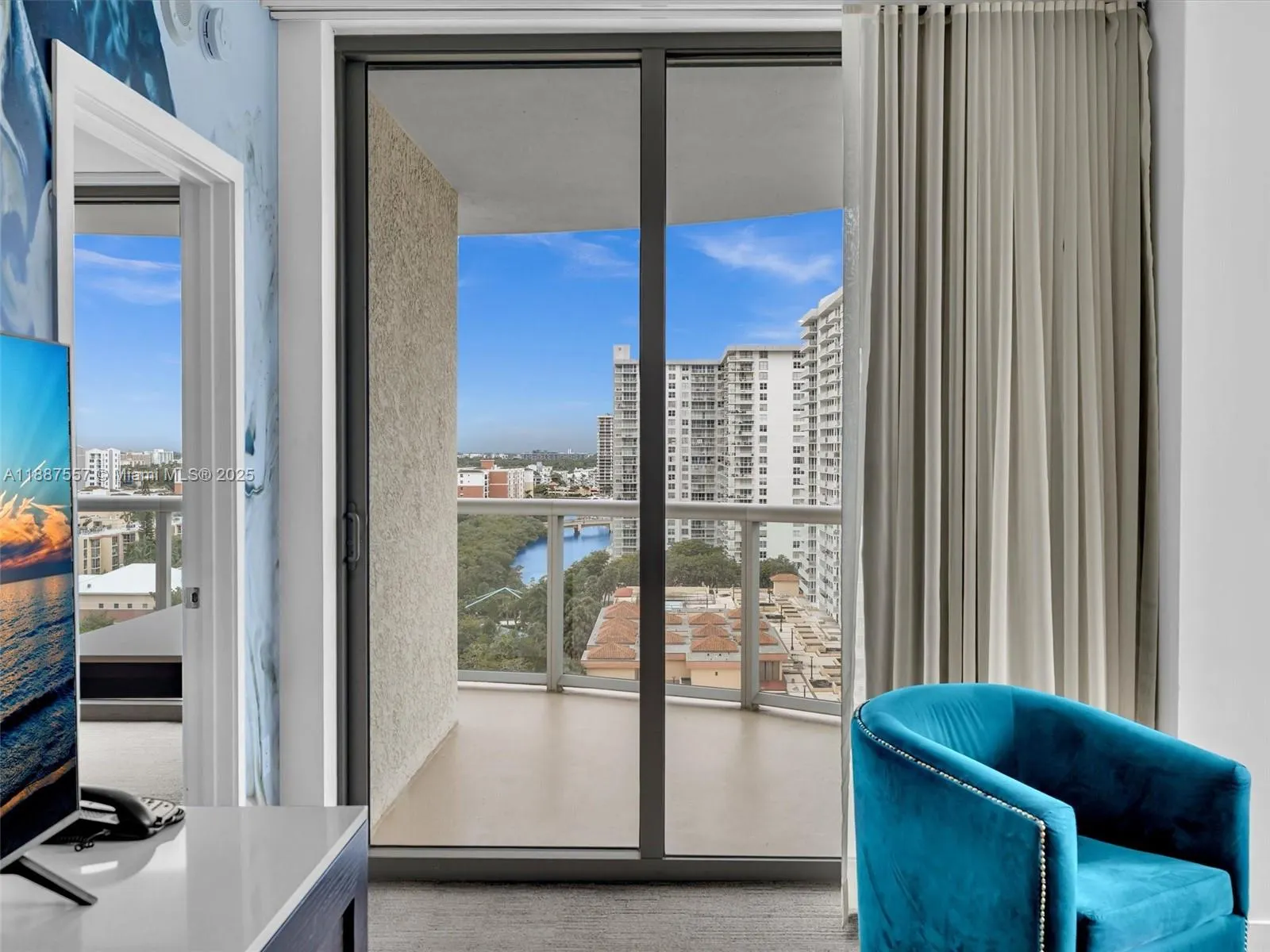 17315 Collins Ave, #1106