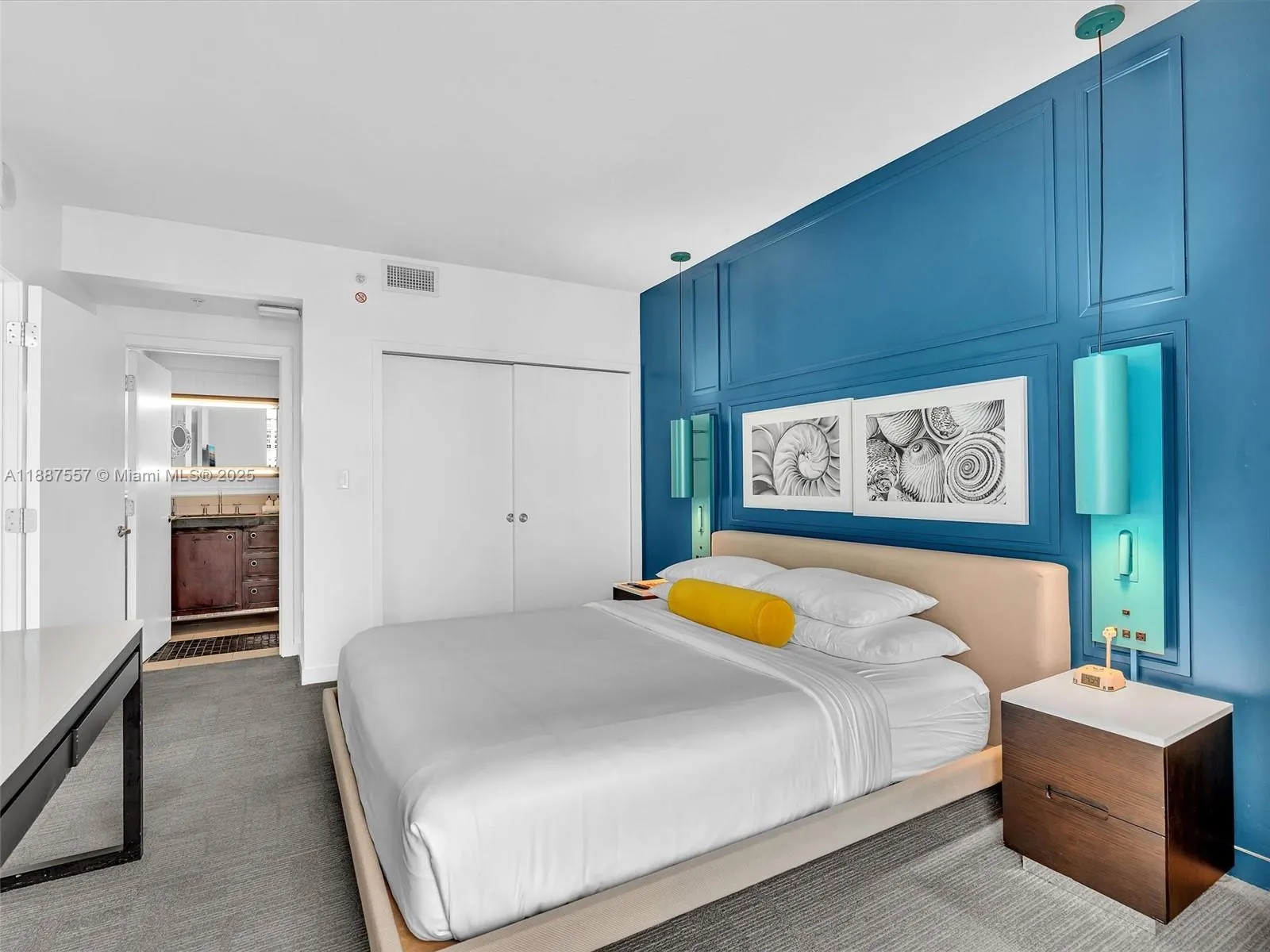 17315 Collins Ave, #1106