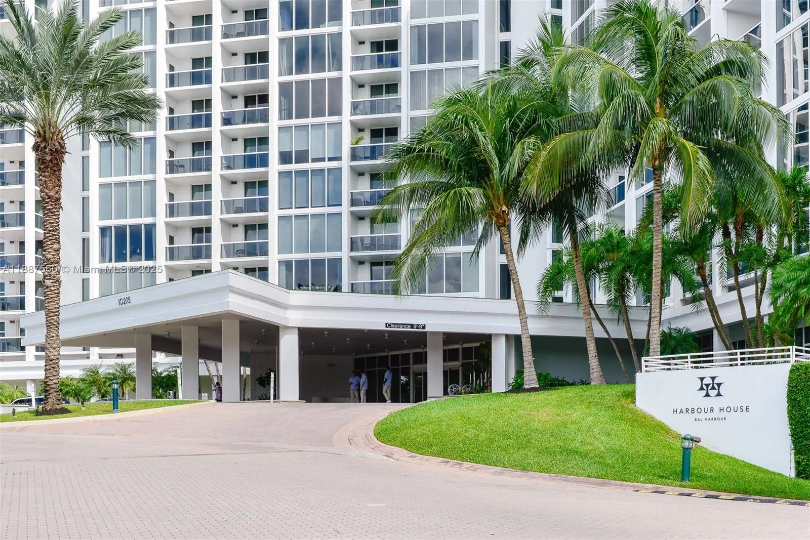 10275 Collins Ave, #533