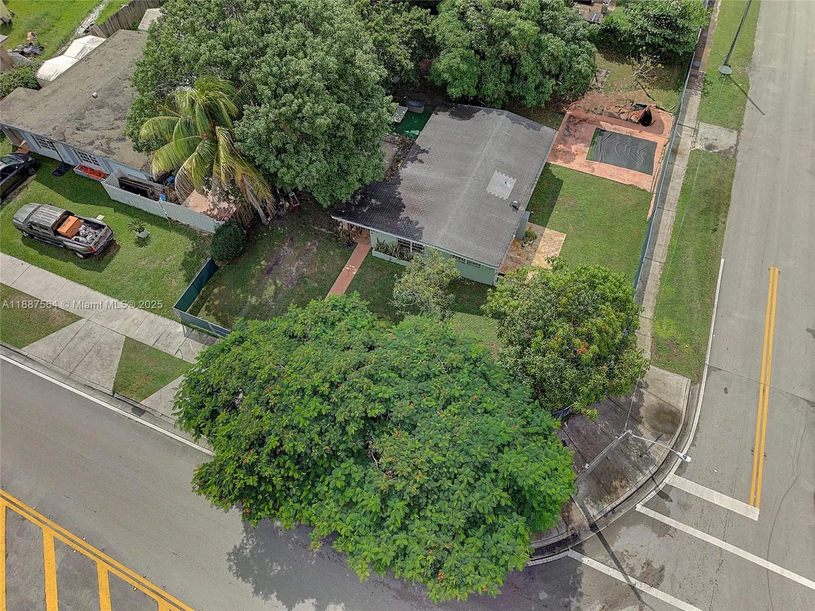 11620 Lincoln Blvd