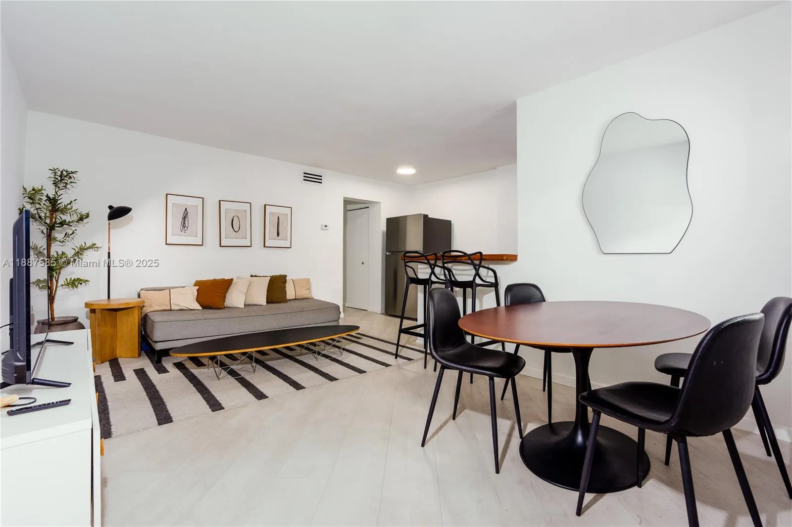 525 Meridian Ave, #203