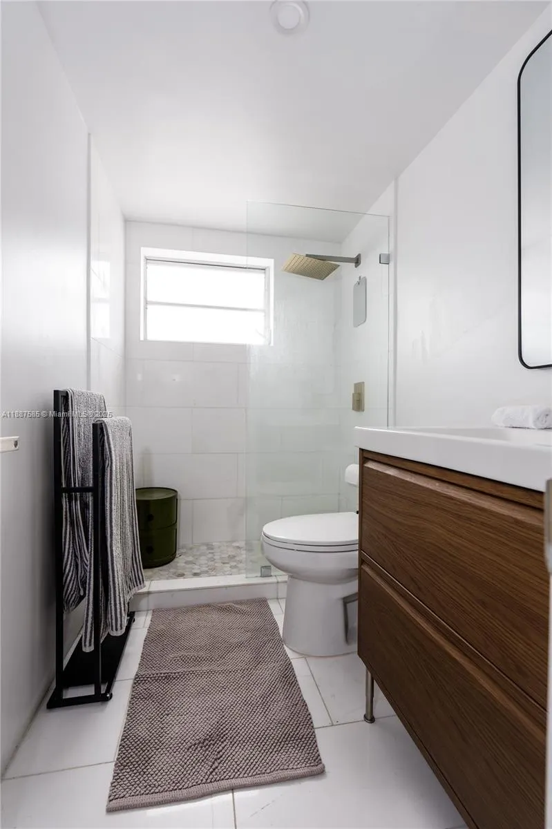 525 Meridian Ave, #203