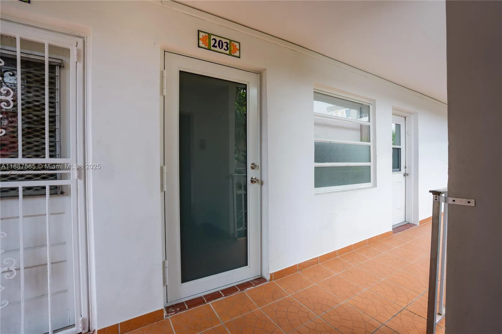 525 Meridian Ave, #203