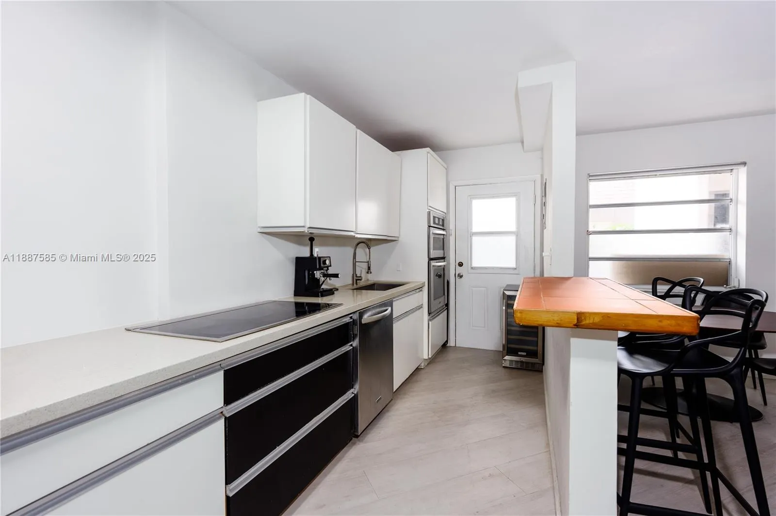 525 Meridian Ave, #203