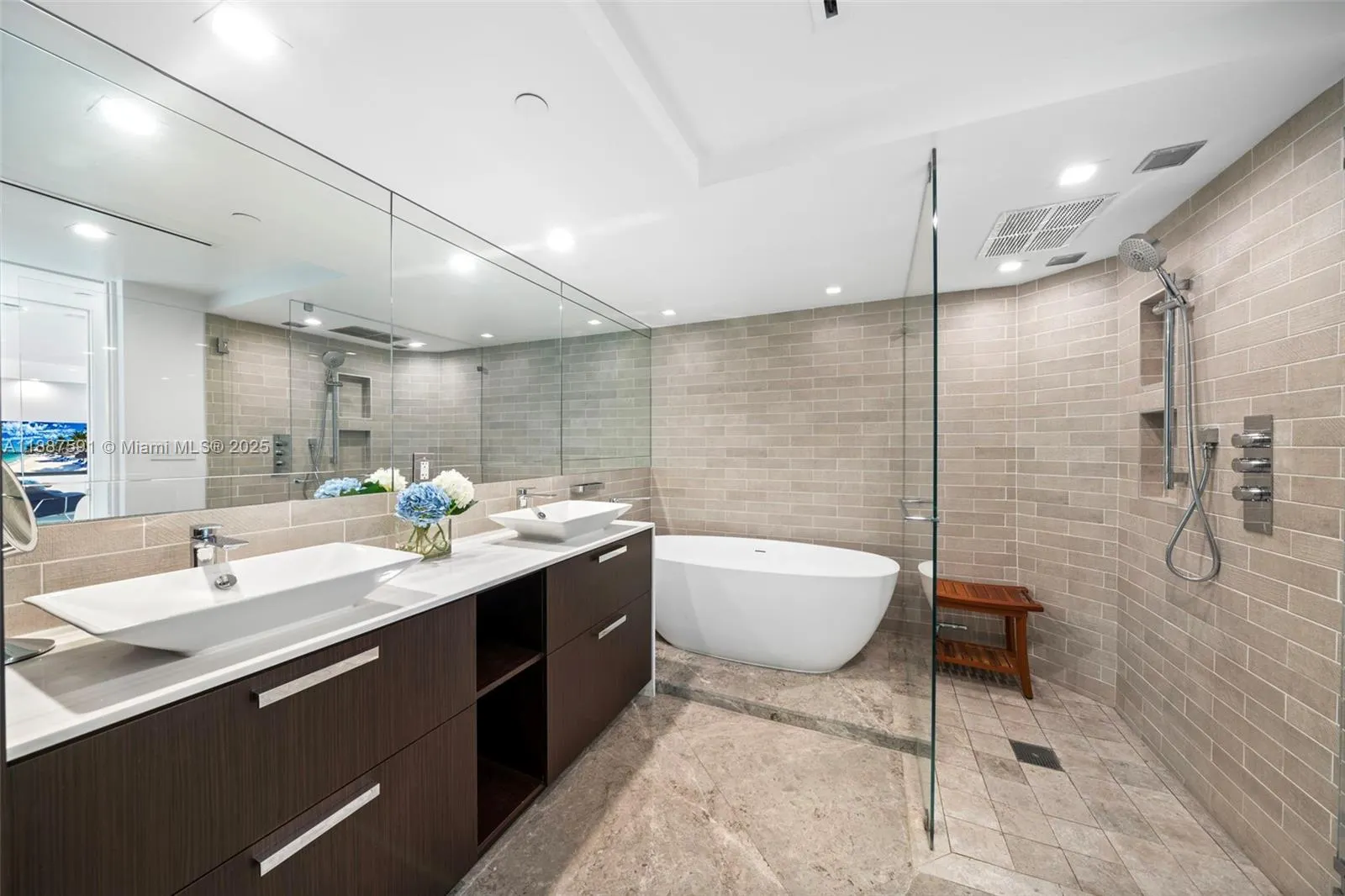 1500 Ocean Dr, #UPH-5