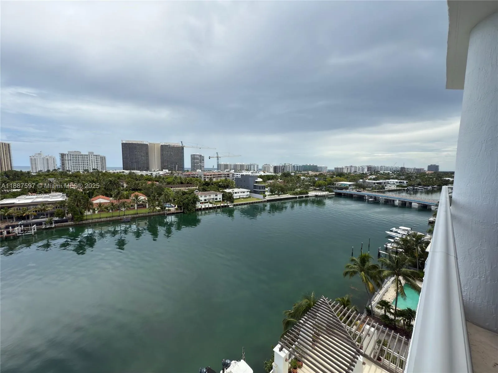9751 E Bay Harbor Dr, #9C
