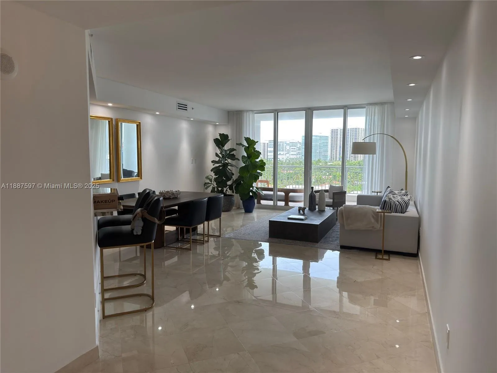 9751 E Bay Harbor Dr, #9C