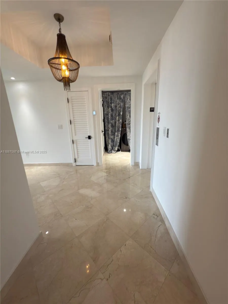 9751 E Bay Harbor Dr, #9C