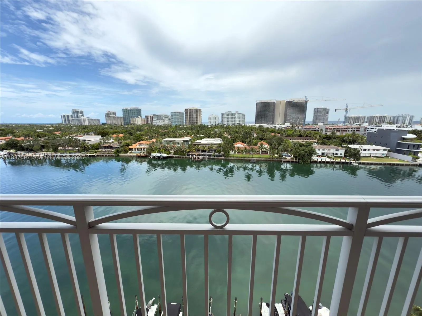 9751 E Bay Harbor Dr, #9C