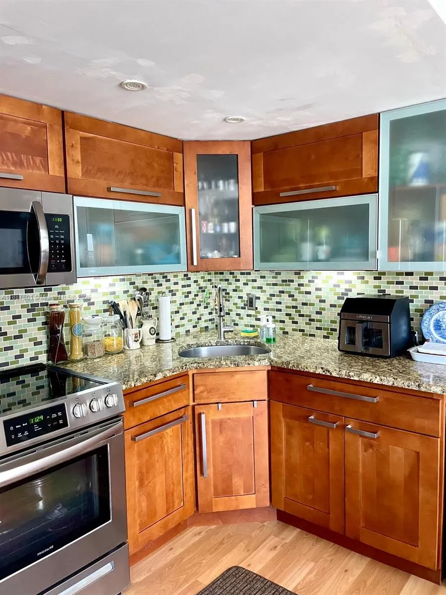 899 West Ave, #5C